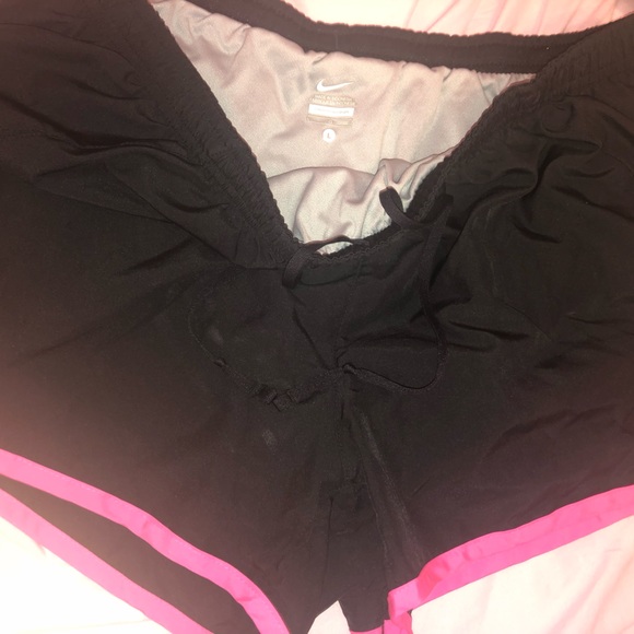 Shorts - Picture 4 of 7